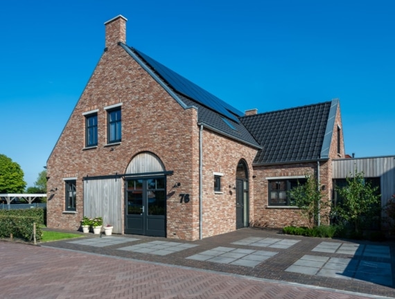 Landelijke woning in Kempische bouwstijl te Poeldijk