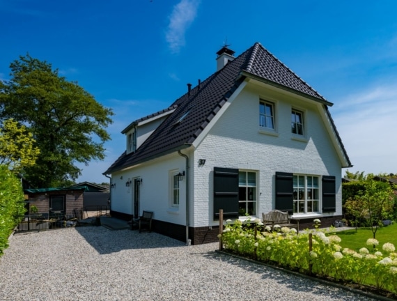 Boerderijwoning met wolfskap te Soest