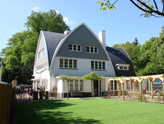 2-onder-1 kap woning te Overveen